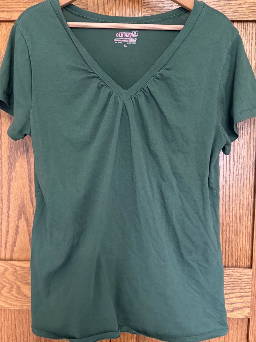 Old Navy Maternity Women's Dark Green V-Neck Short Sleeve Tee